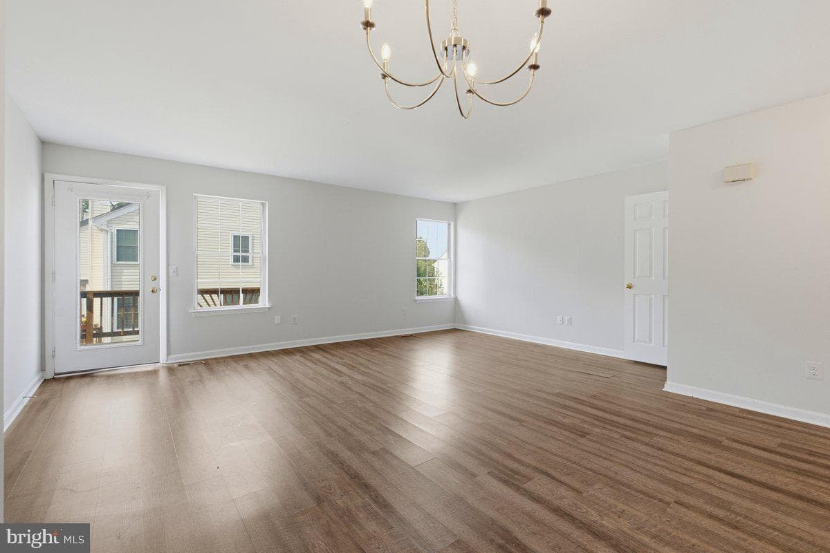 405 Mcdaniel Drive photo 7
