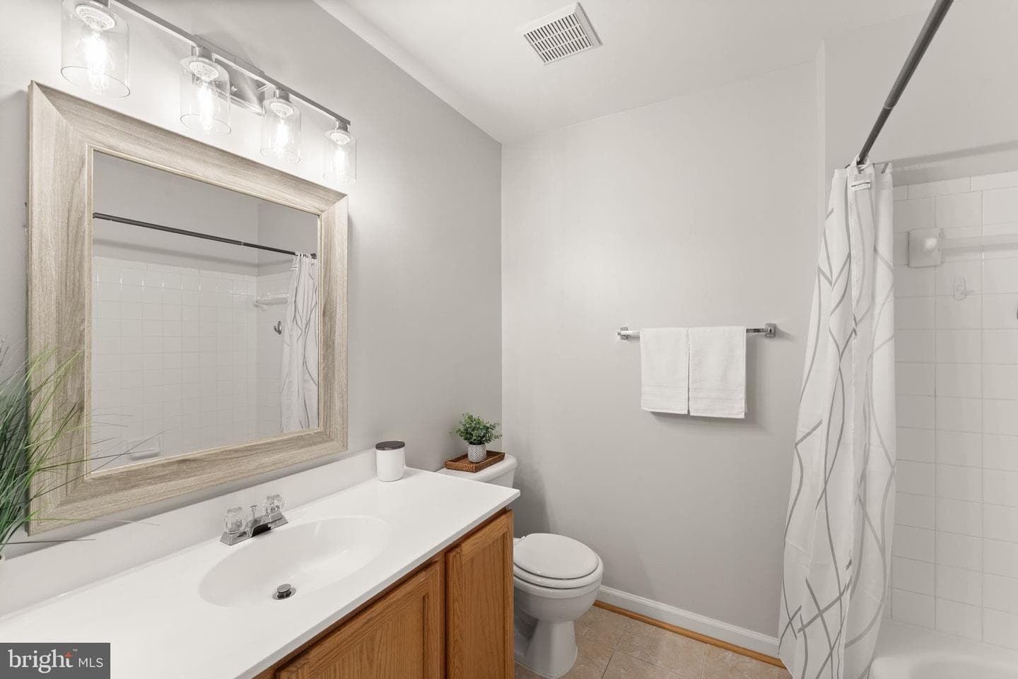 203 Shirley Square SE photo 47