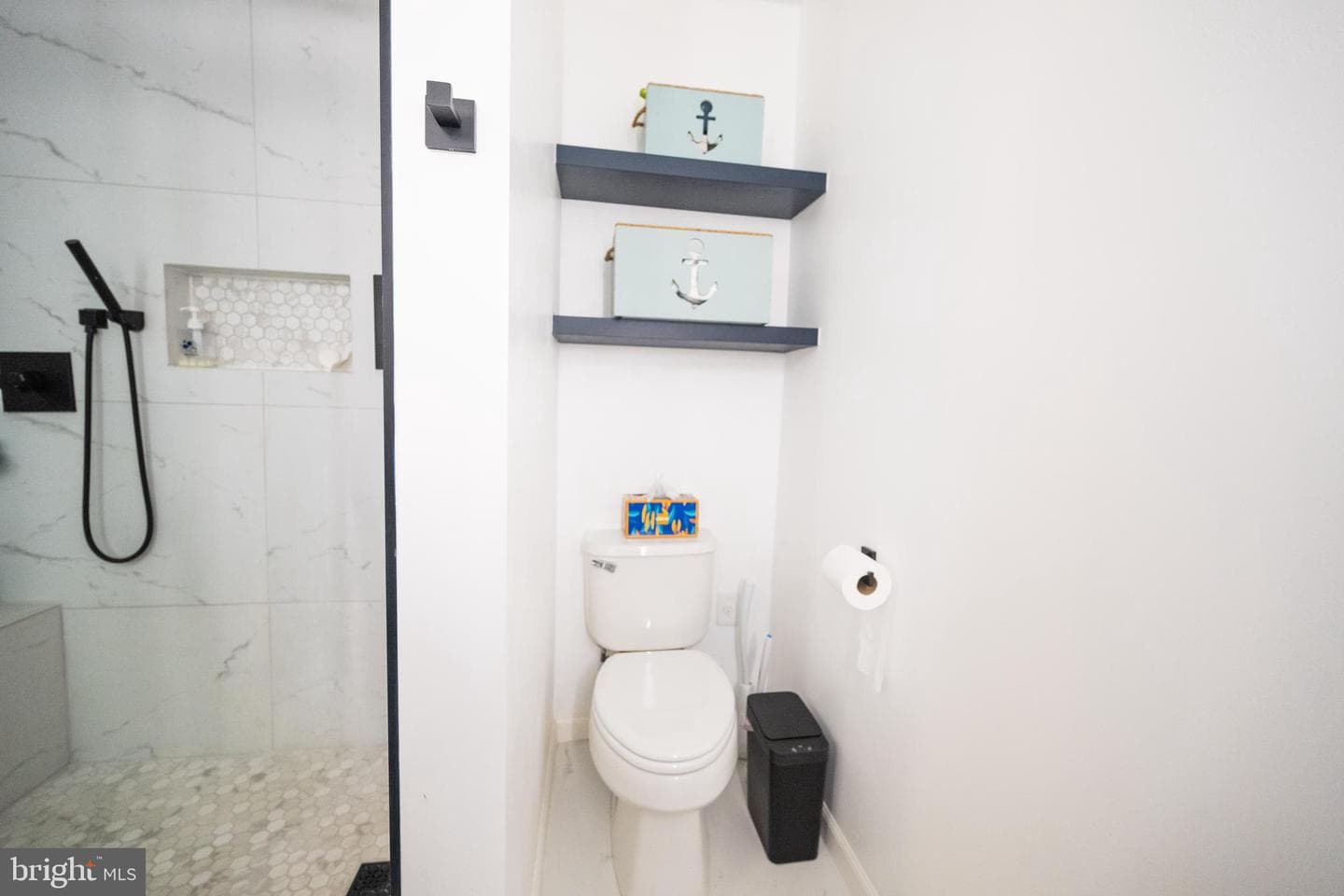 46946 Courtyard Square photo 15