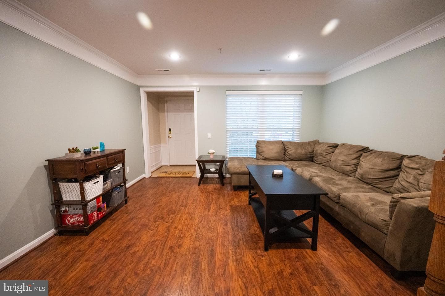 46946 Courtyard Square photo 26