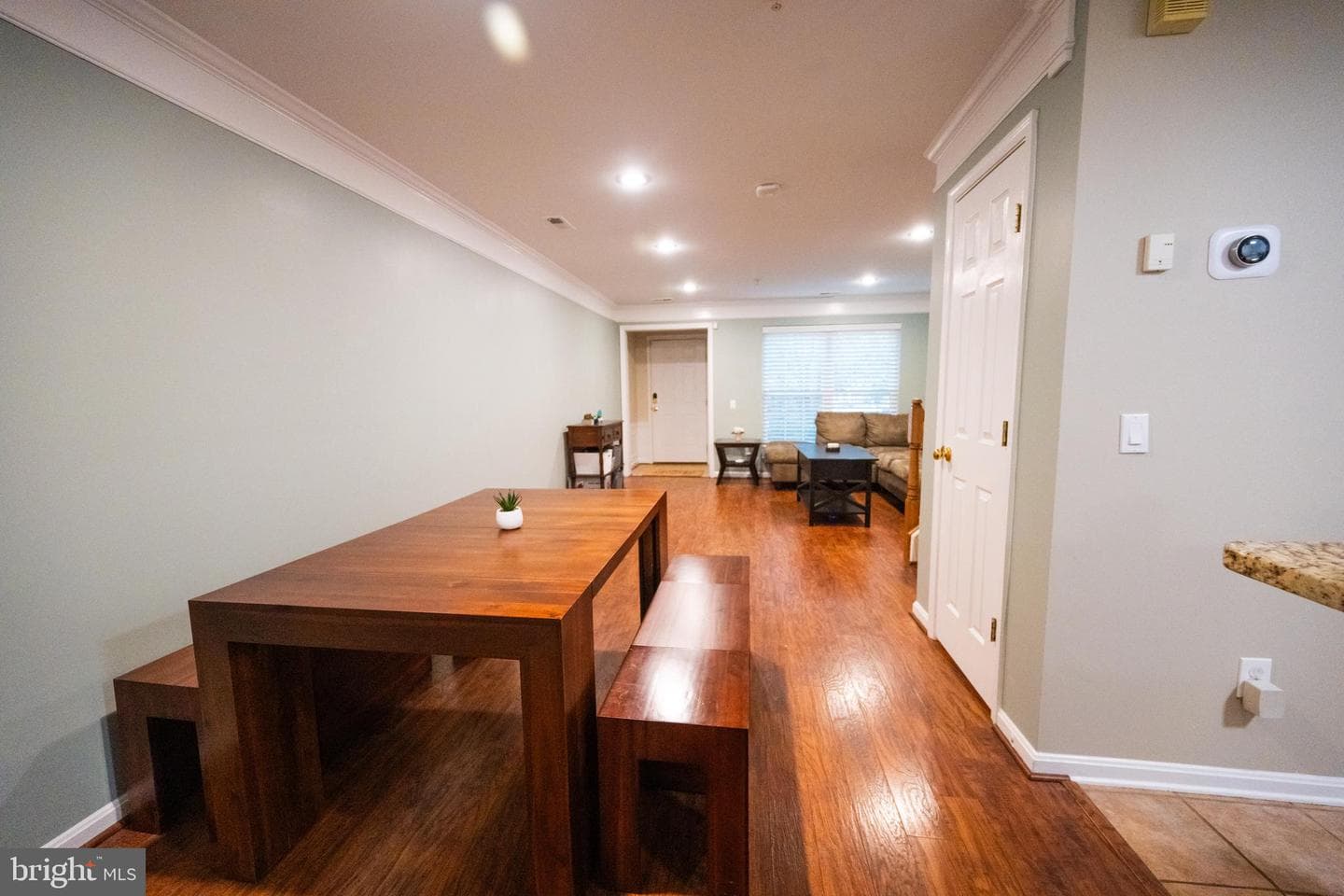 46946 Courtyard Square photo 28