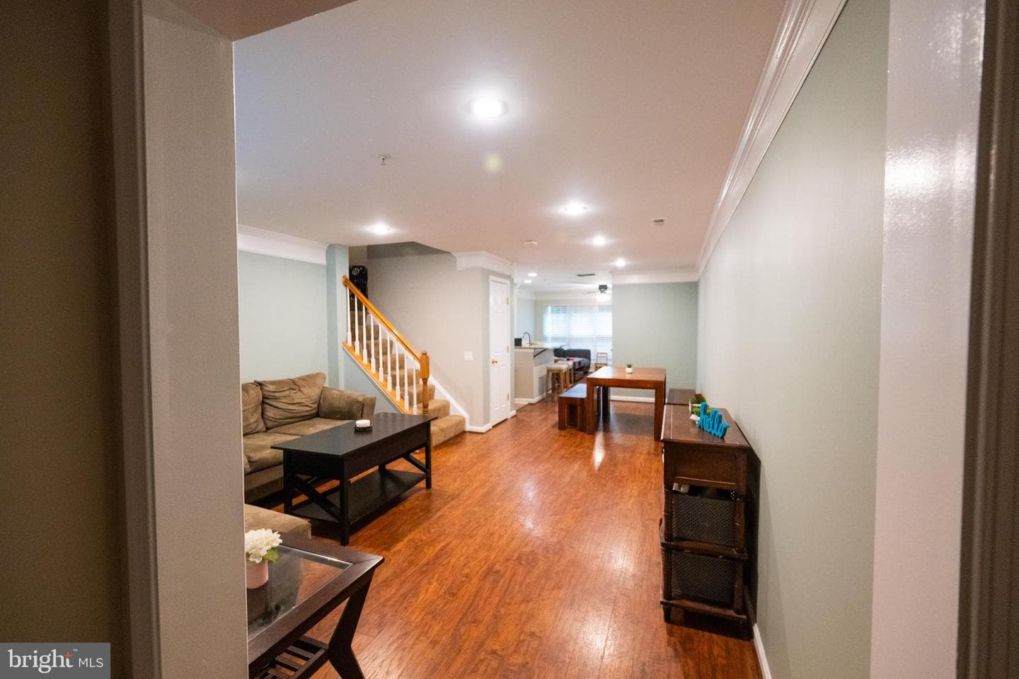 46946 Courtyard Square photo 31