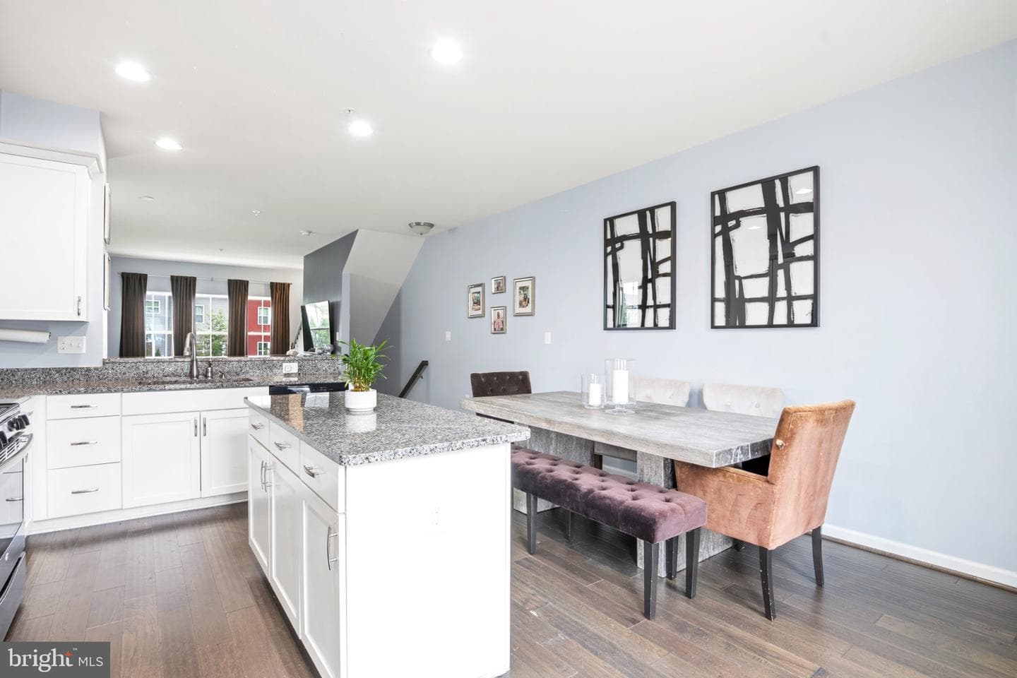 41768 Mcmonagle Square photo 9