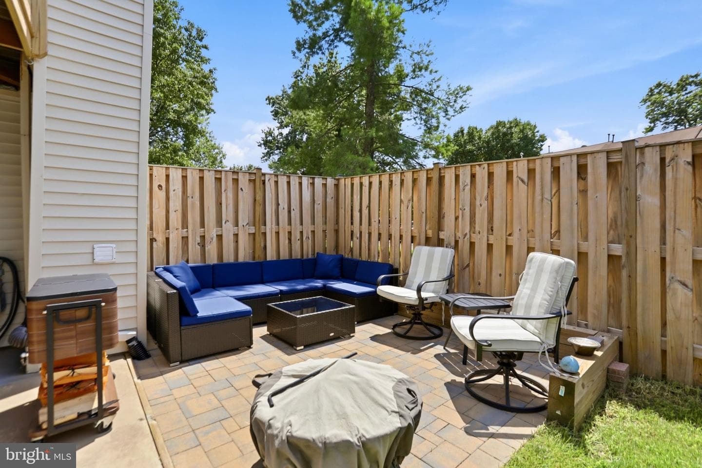 43885 Laburnum Square photo 26