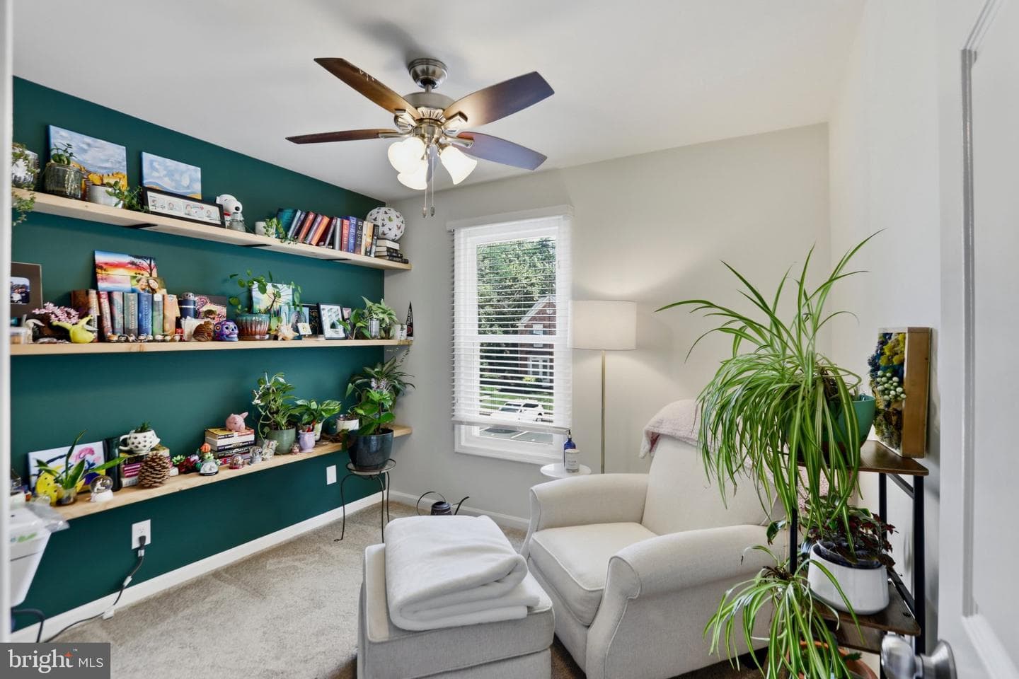 43885 Laburnum Square photo 7