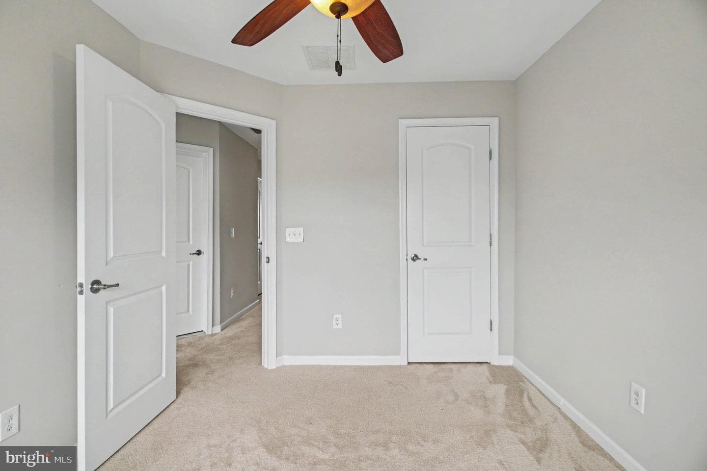 43920 Avenza Terrace photo 21