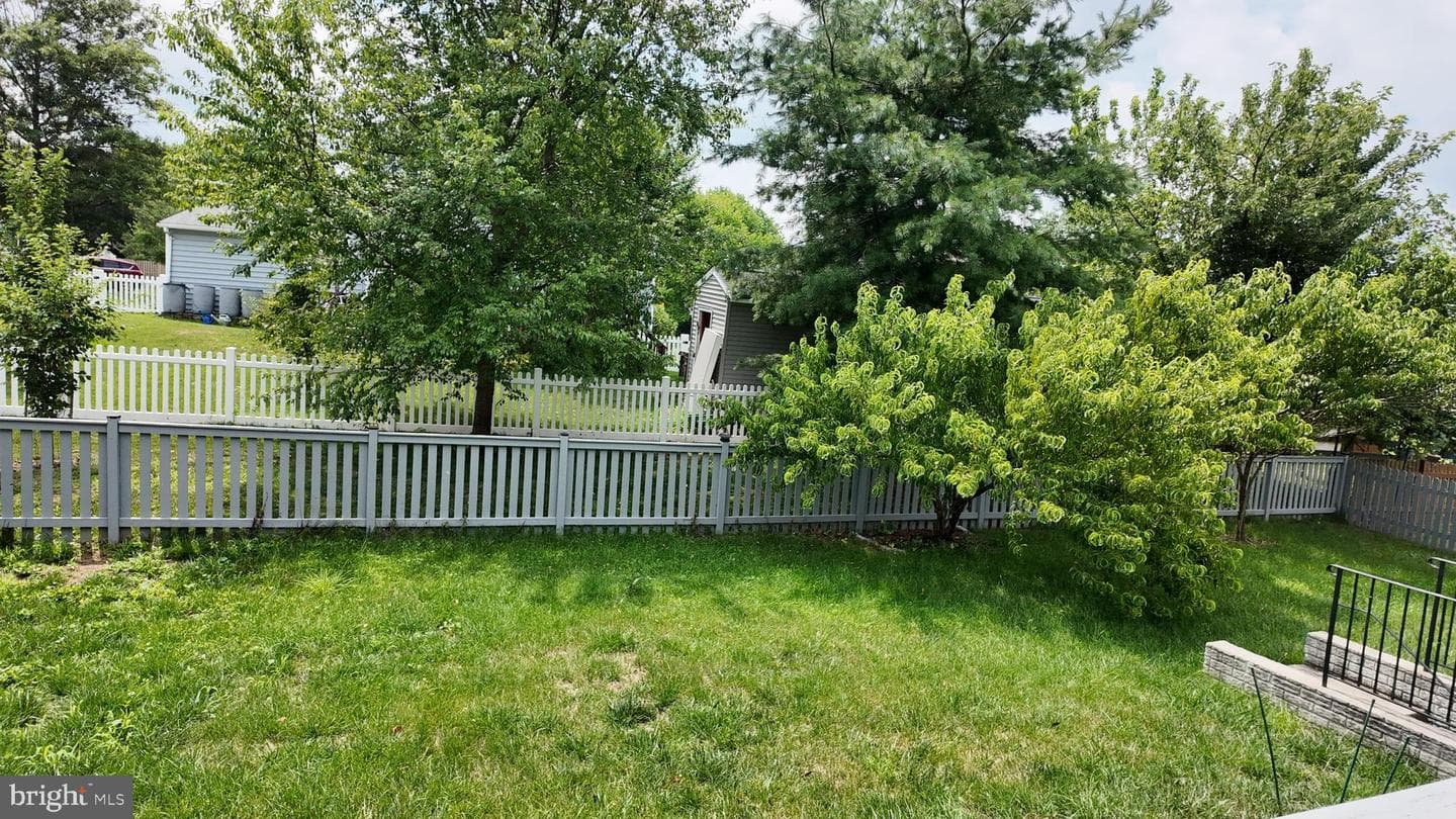 91 Eisentown Drive photo 31