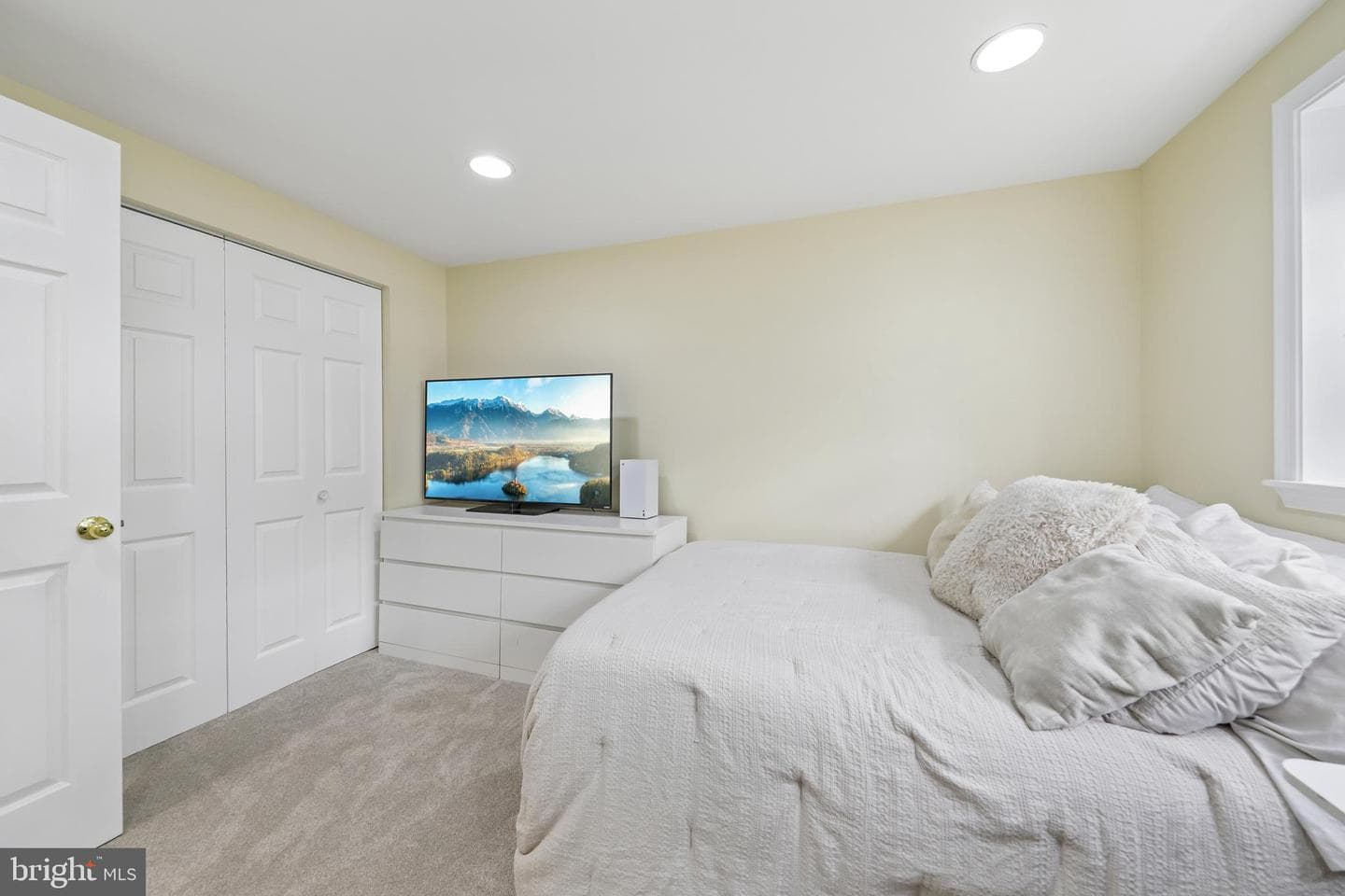 22076 Manning Square photo 36
