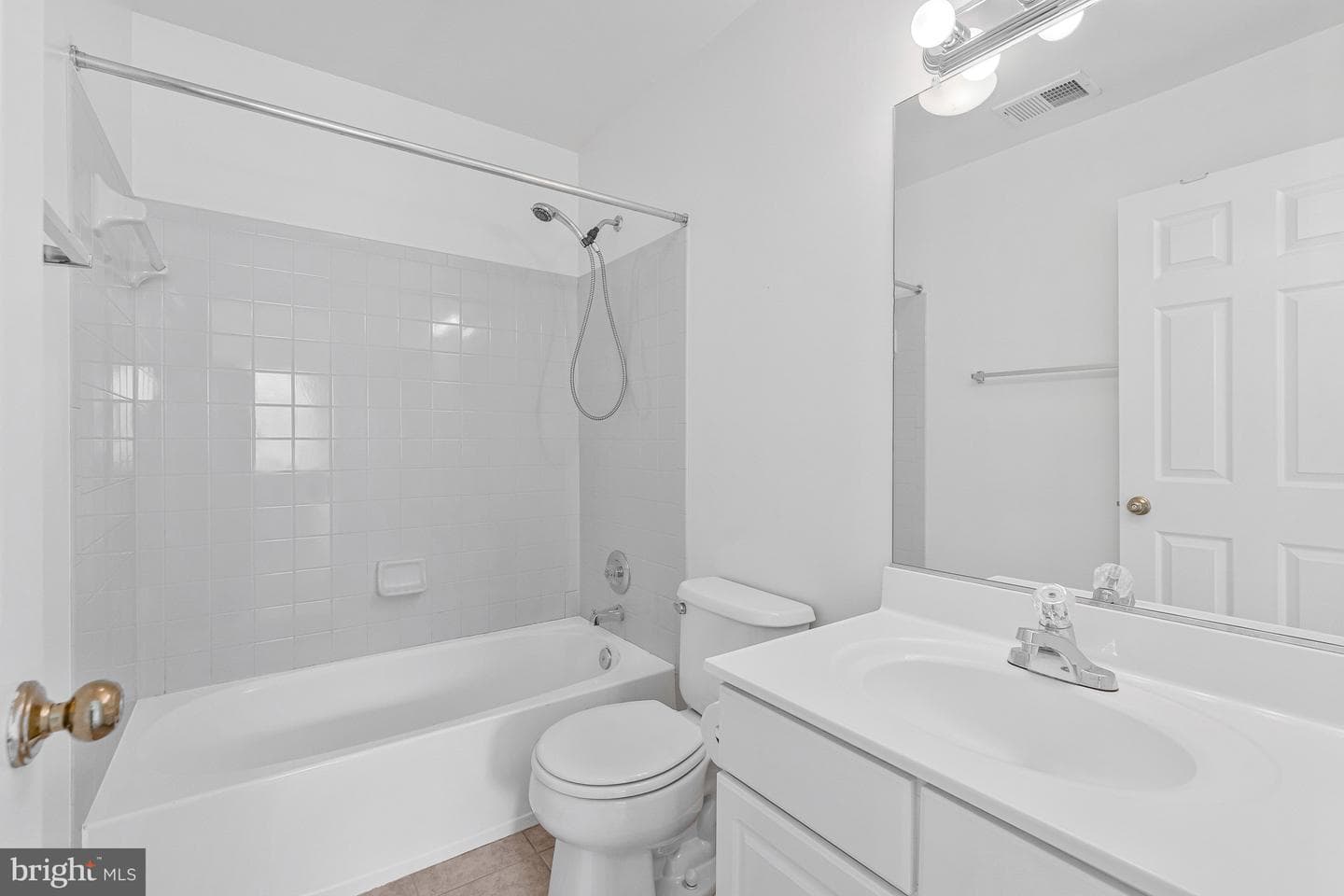 44177 Paget Terrace photo 22