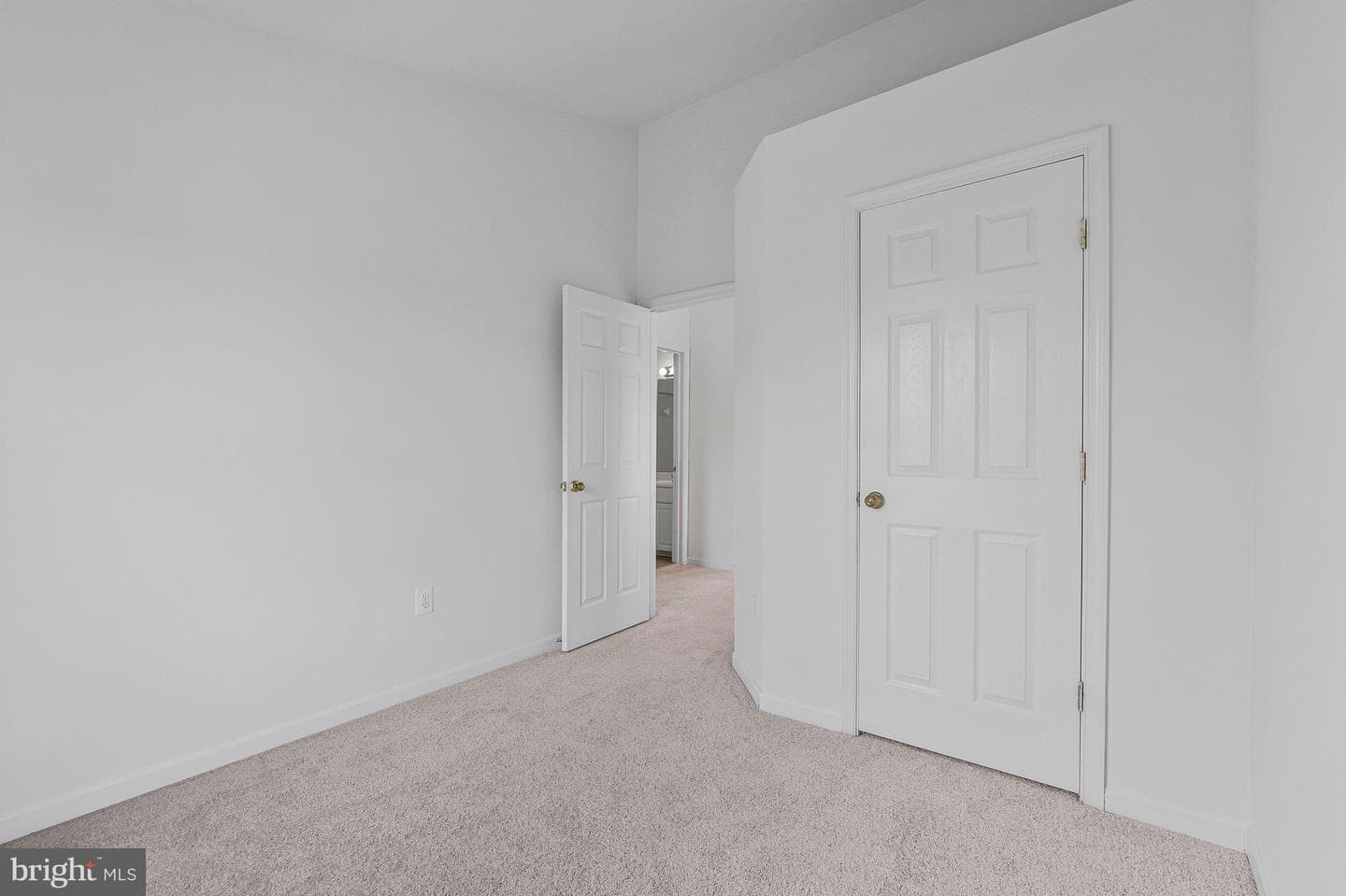 44177 Paget Terrace photo 30
