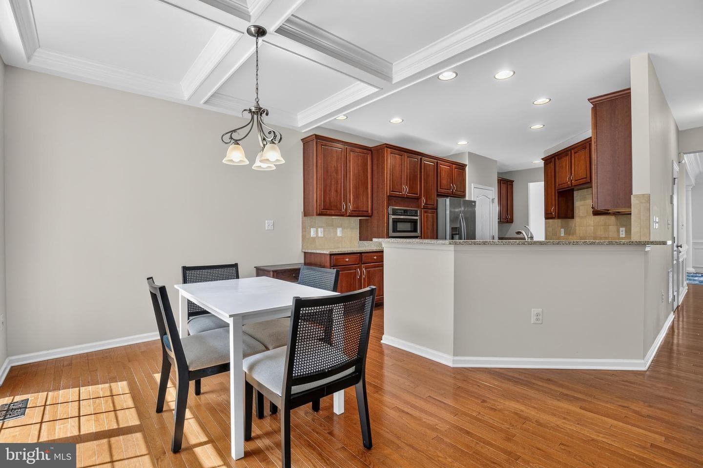 43283 Mitcham Square photo 14