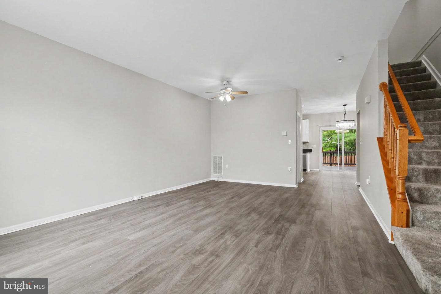 453 Pearlbush Square NE photo 11