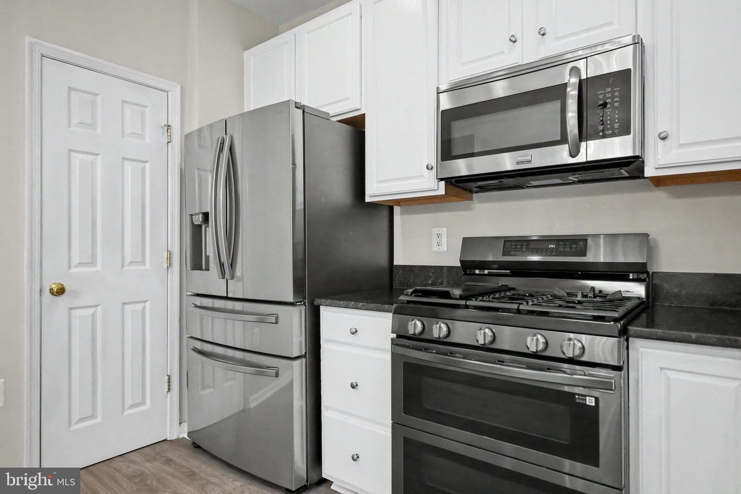 453 Pearlbush Square NE photo 23