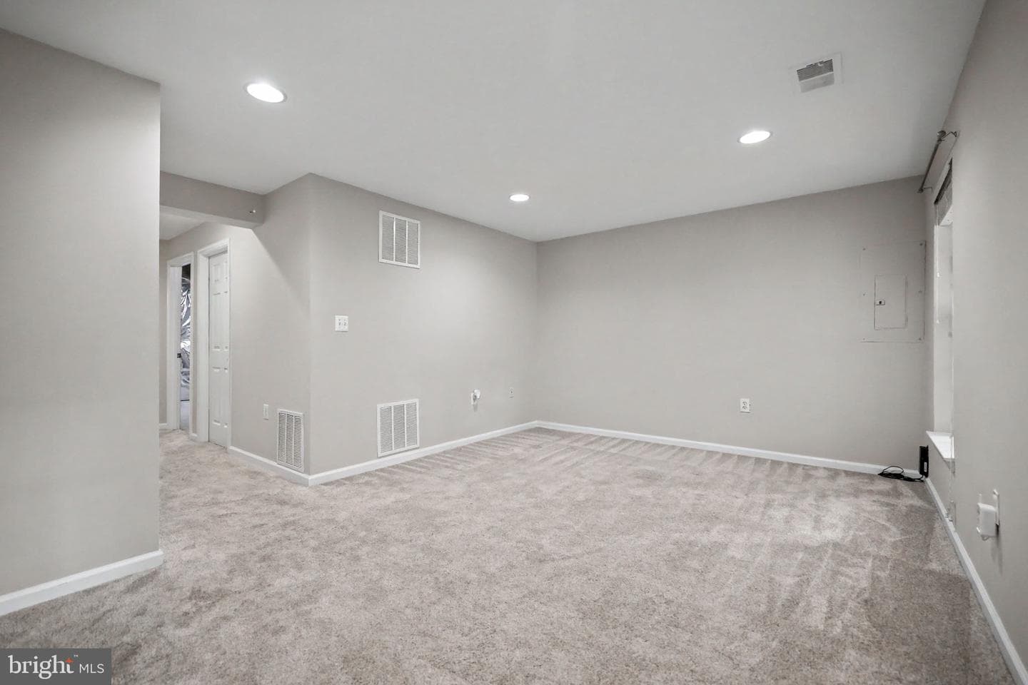 453 Pearlbush Square NE photo 61