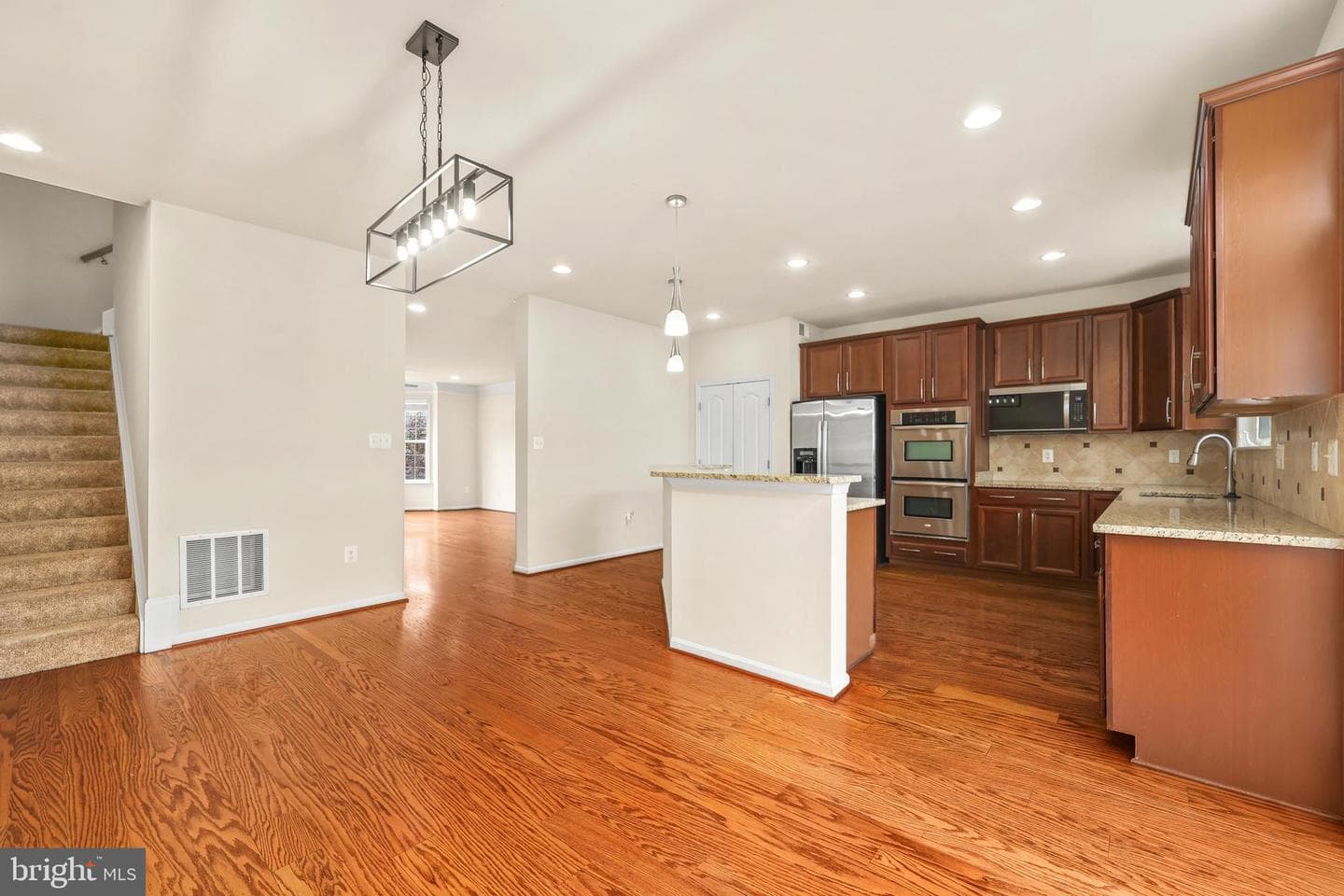 20837 Houseman Terrace photo 26