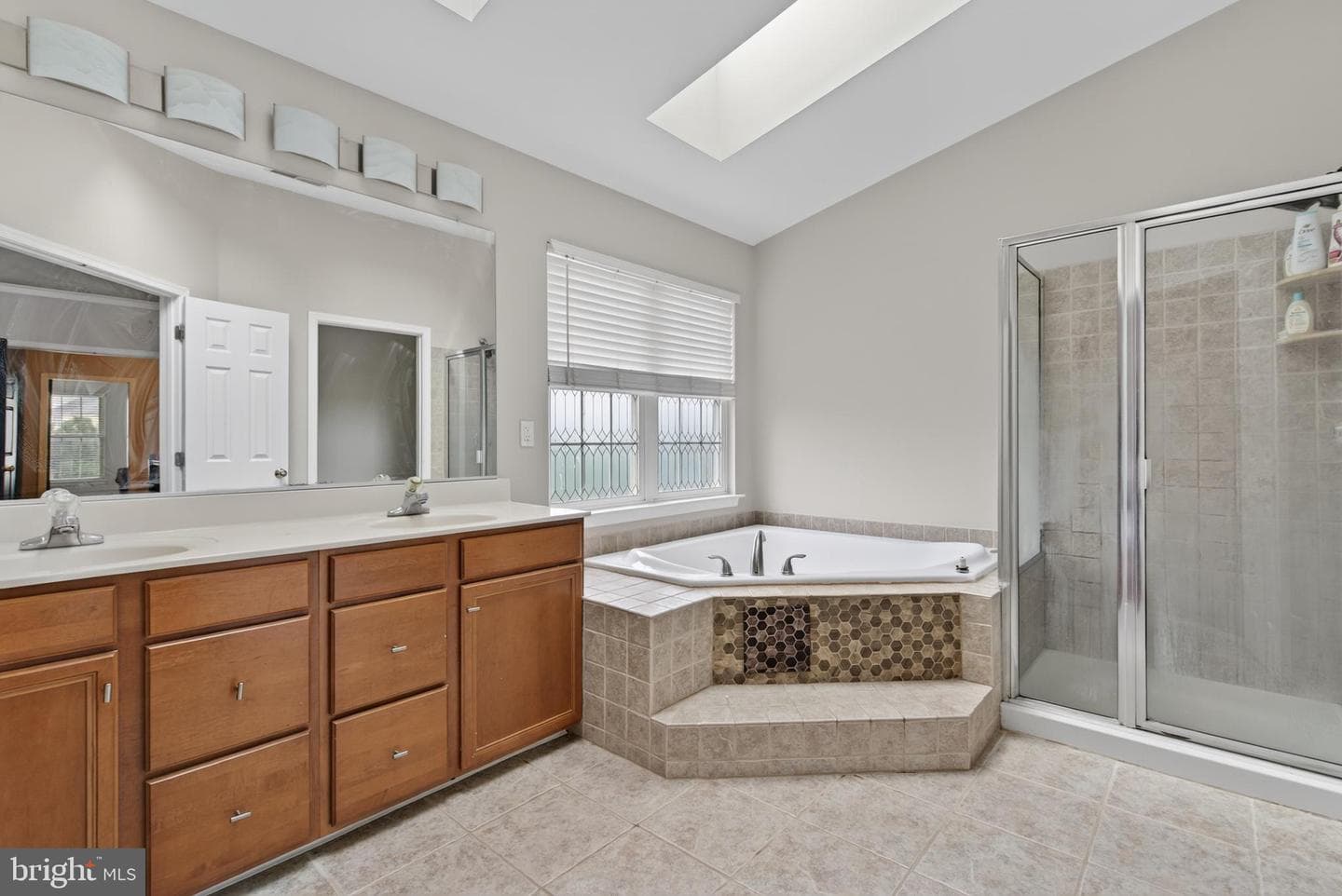 22540 Airmont Woods Terrace photo 28