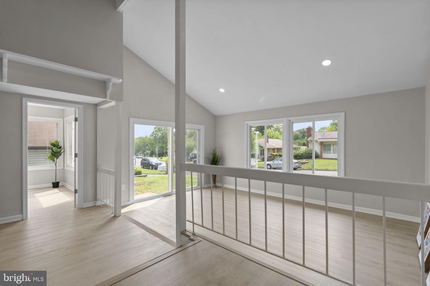 13 Wrightwood Place photo 5