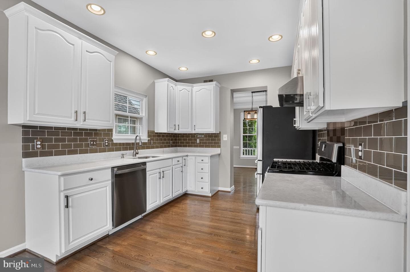 42771 Freedom Street photo 16