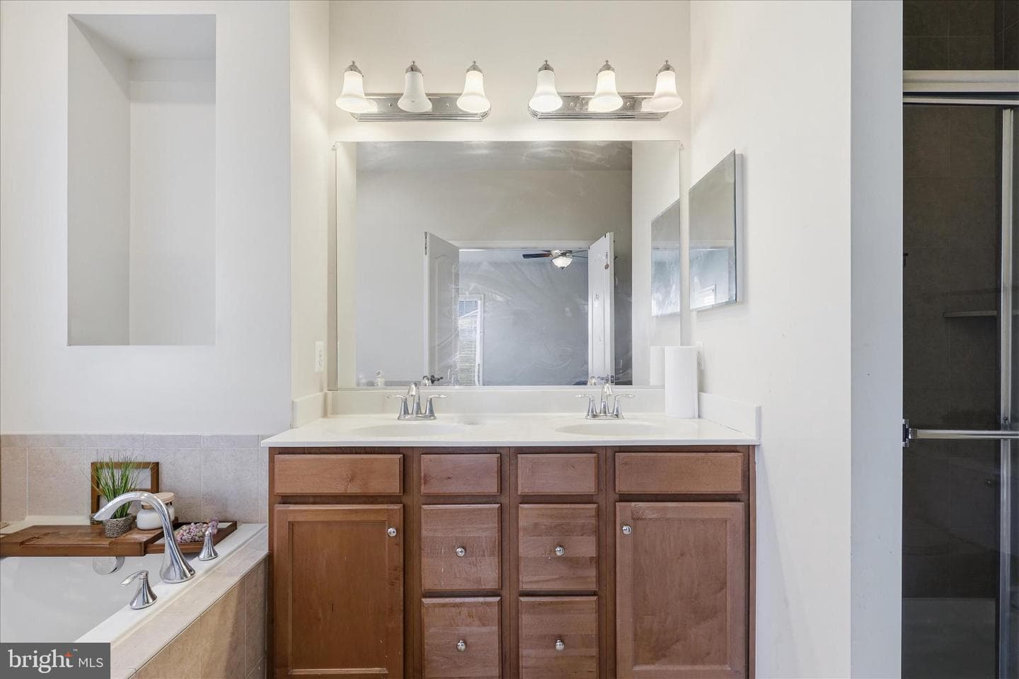 20925 Houseman Terrace photo 26