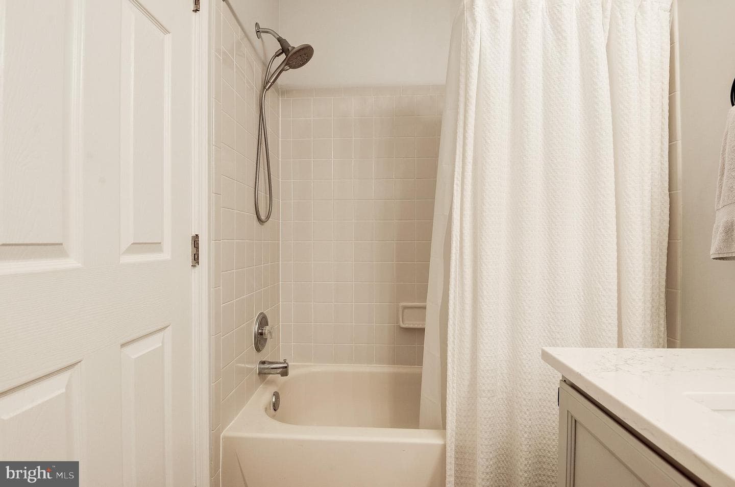 106 Hackley Court photo 17