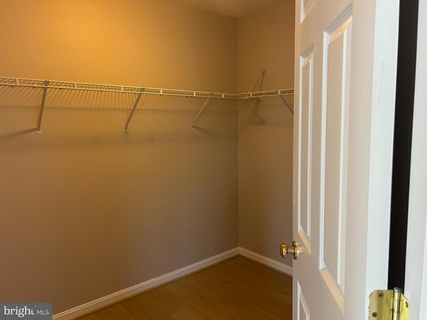20381 Fallsway Terrace photo 9