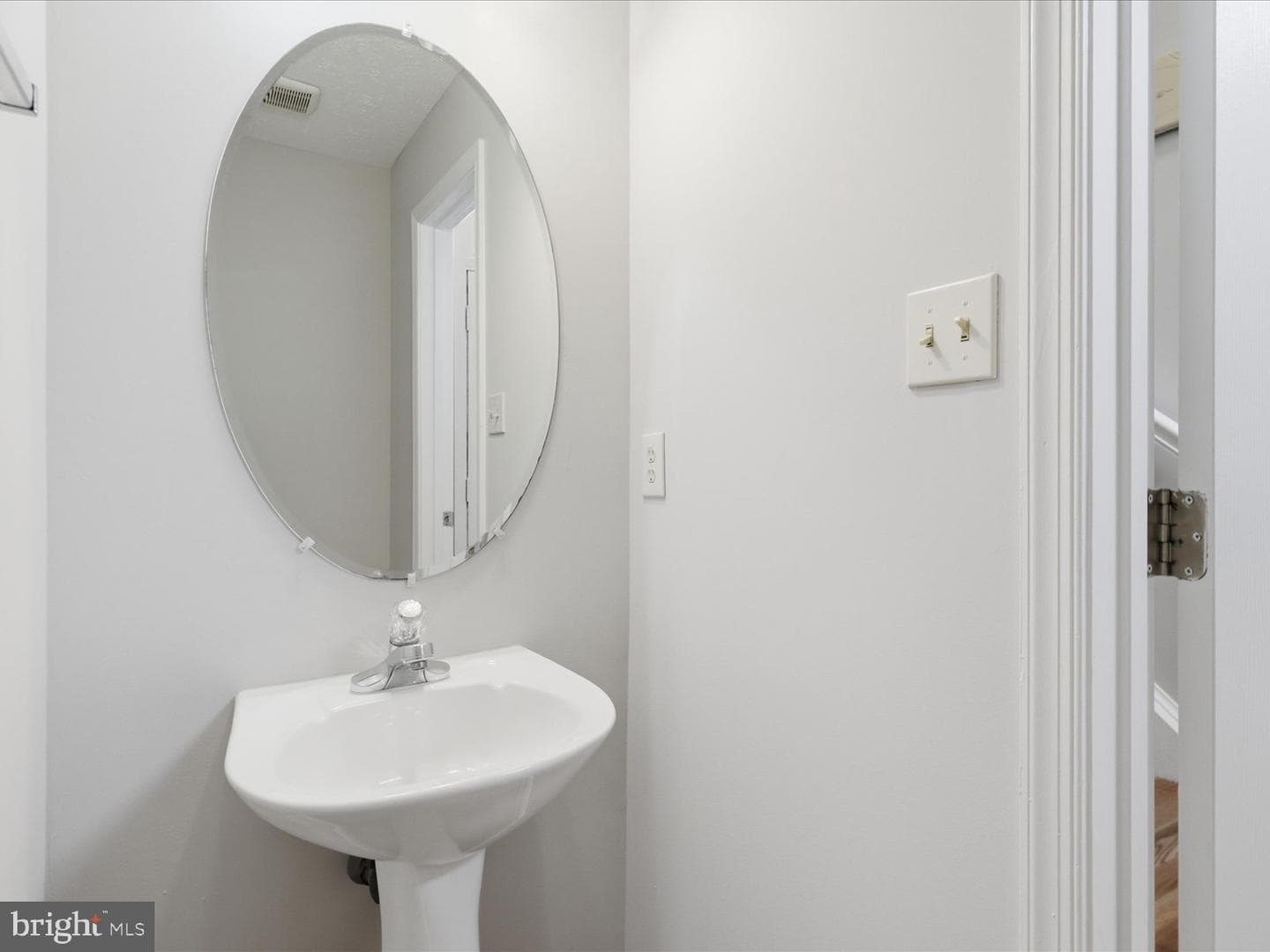 609 Tammy Terrace SE photo 6