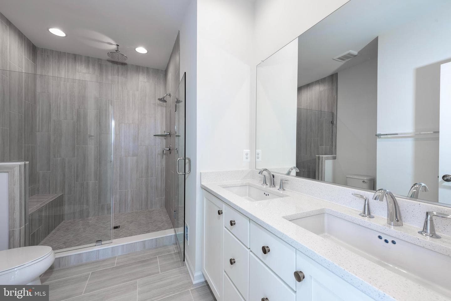 20686 Glenmont Terrace photo 15