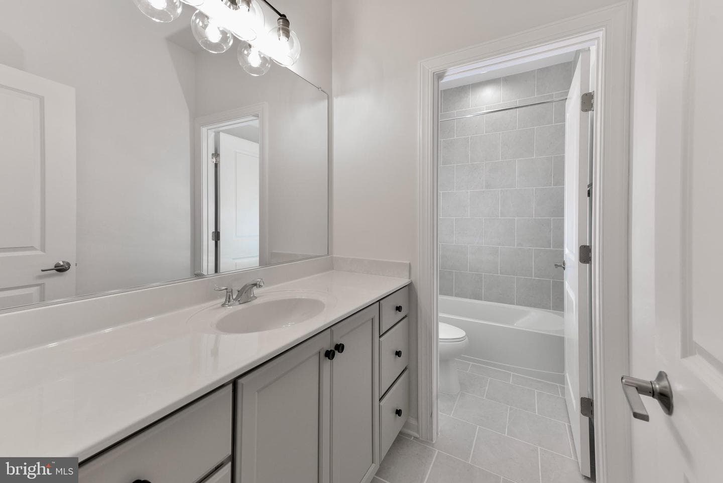 20686 Glenmont Terrace photo 20