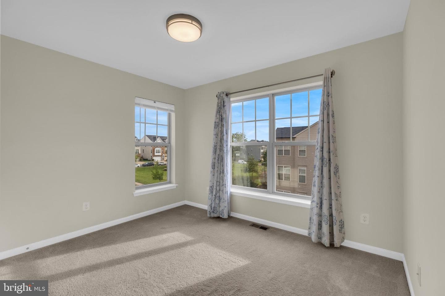 25284 Arrowroot Terrace photo 25