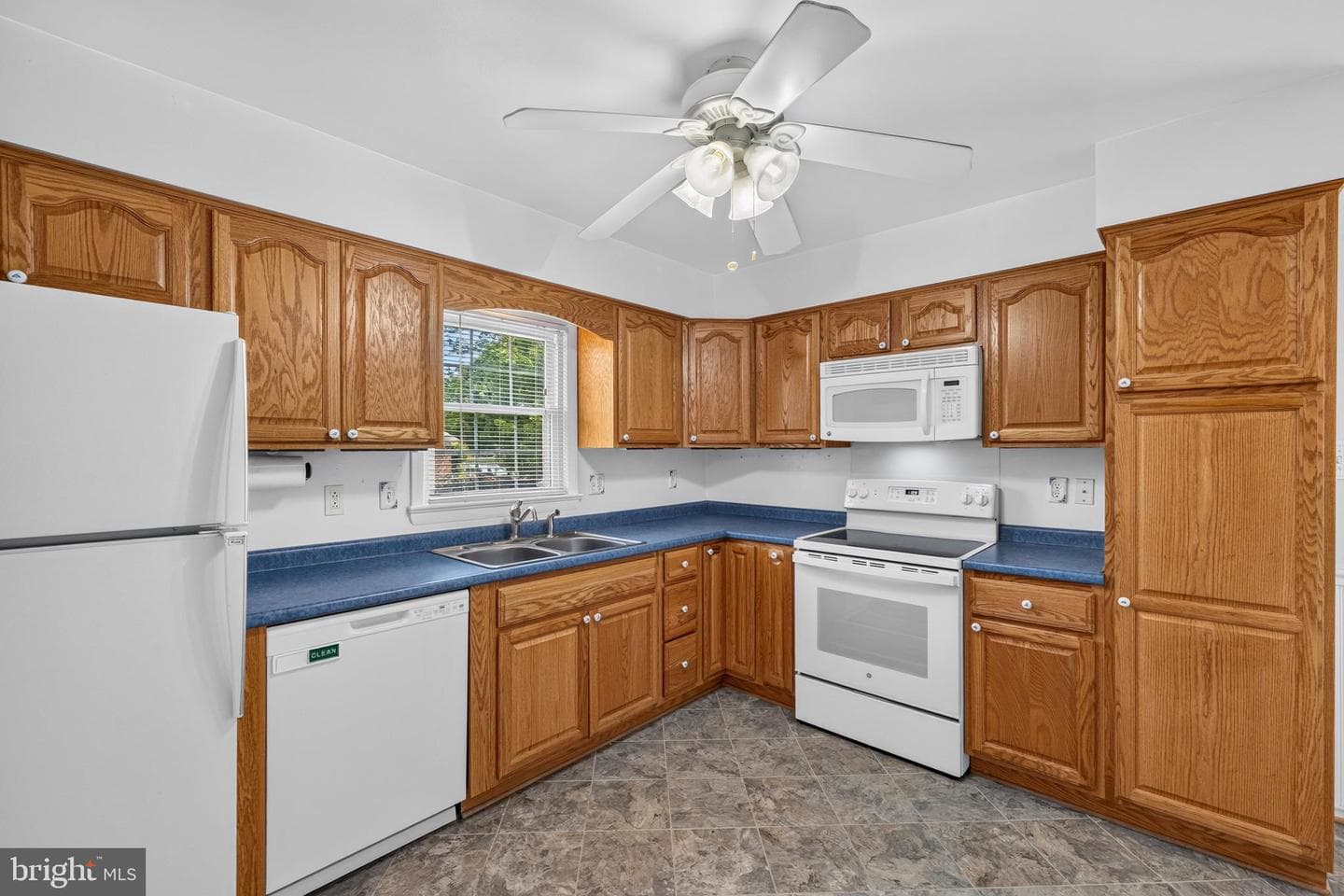 19 Hamilton Terrace Drive photo 16