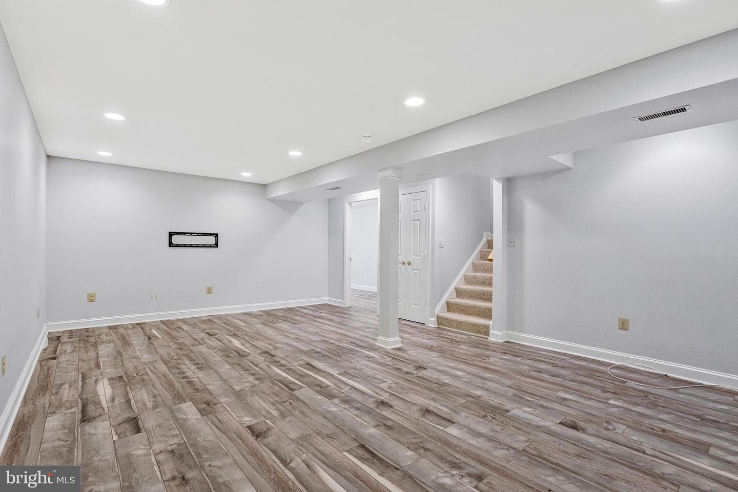 10 Memorial Drive NW photo 35
