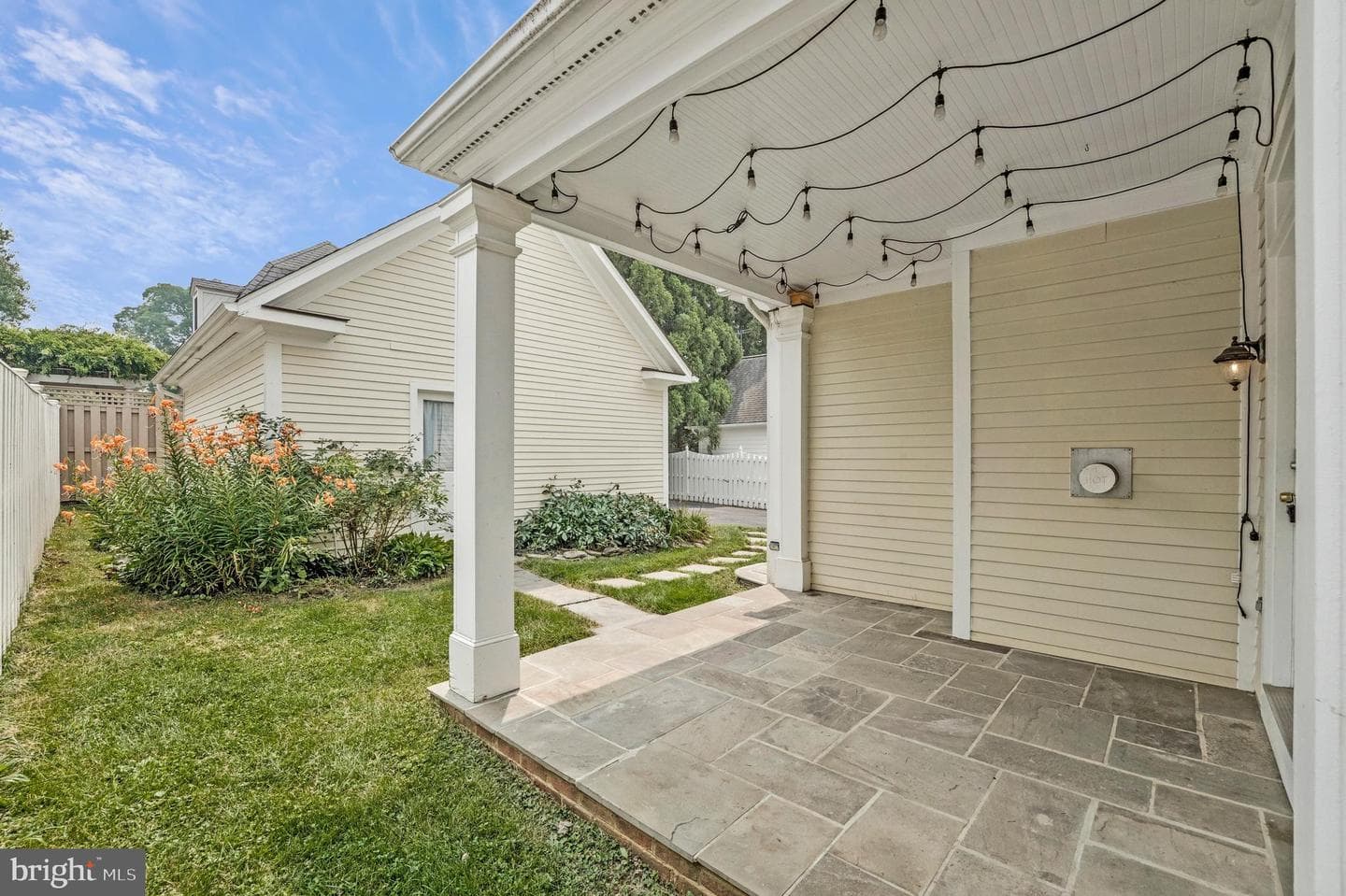10 Memorial Drive NW photo 43