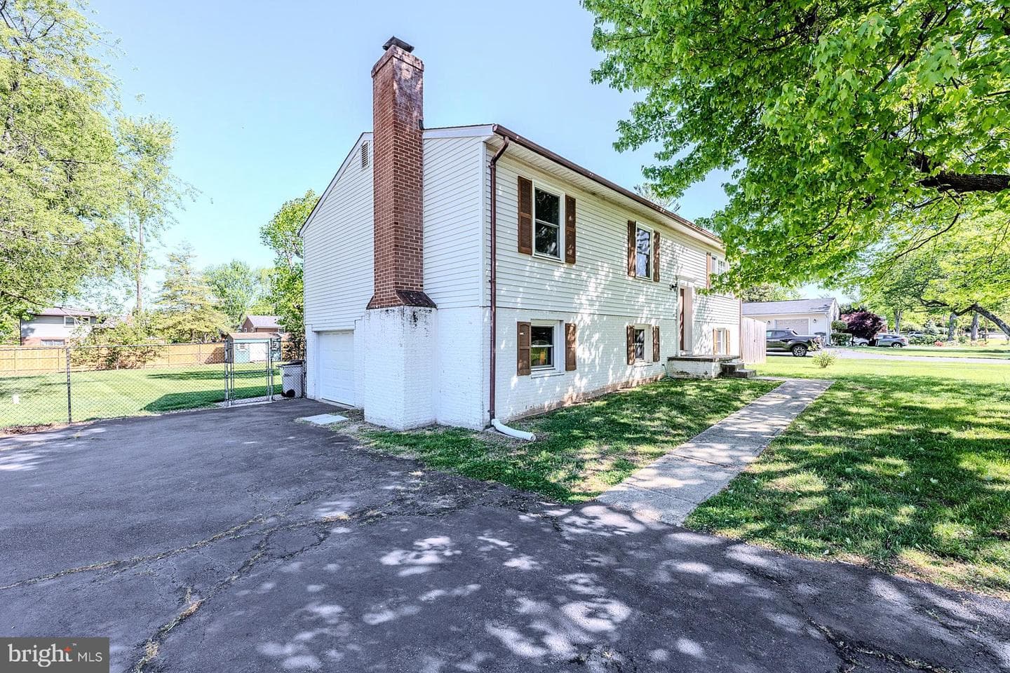 8914 Cherry Tree Lane photo 5