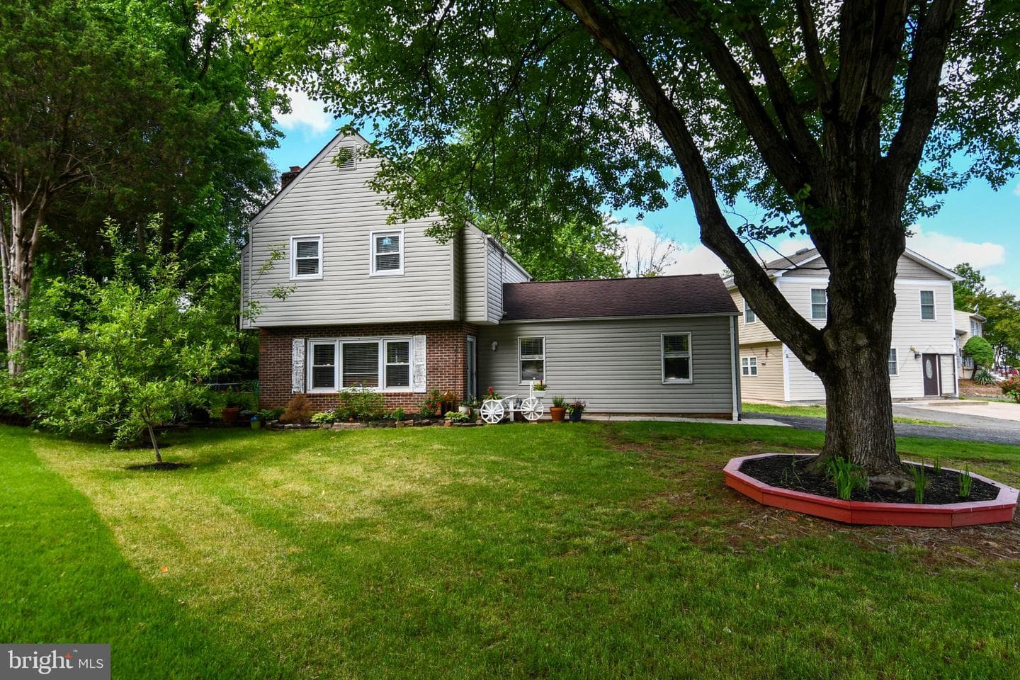 8618 Liberia Avenue photo 3