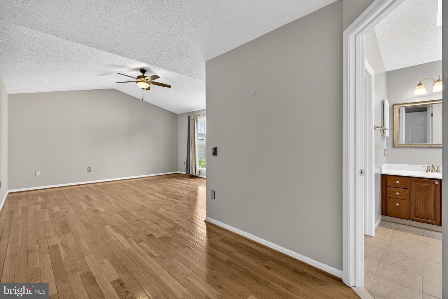 9516 Oakenshaw Drive photo 43