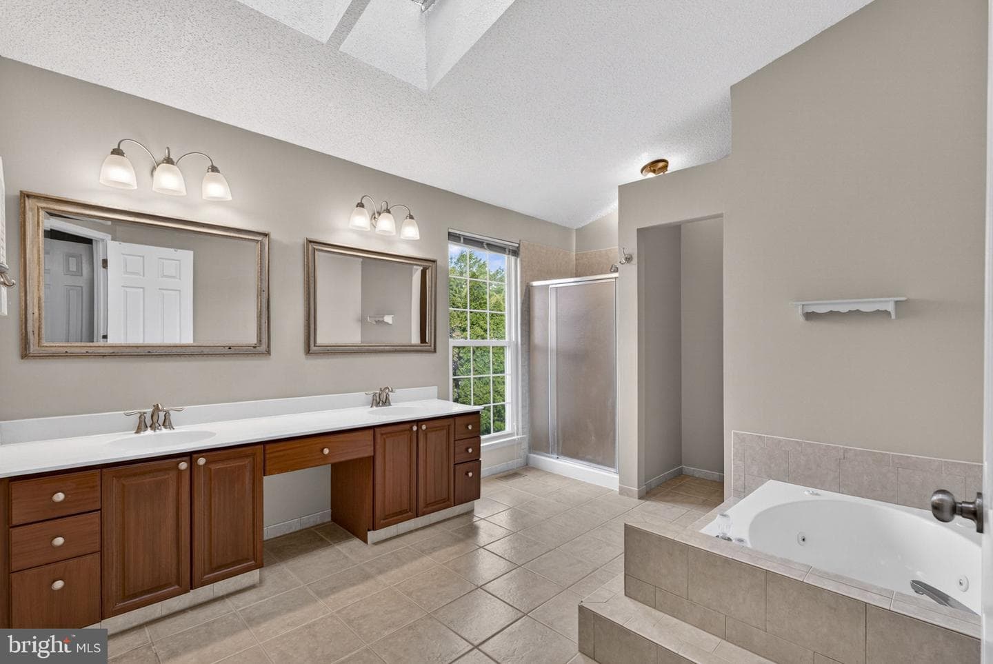 9516 Oakenshaw Drive photo 47