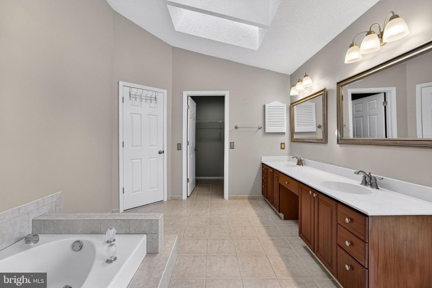 9516 Oakenshaw Drive photo 50
