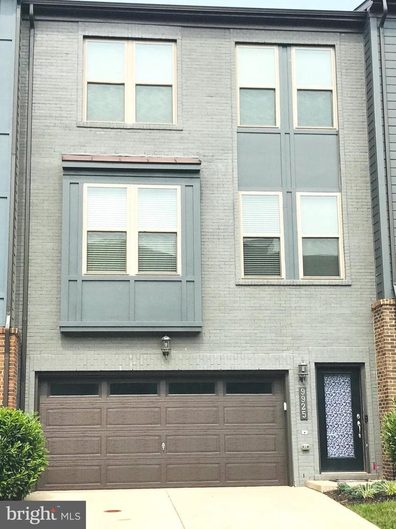9925 Hopkins Loop, Manassas