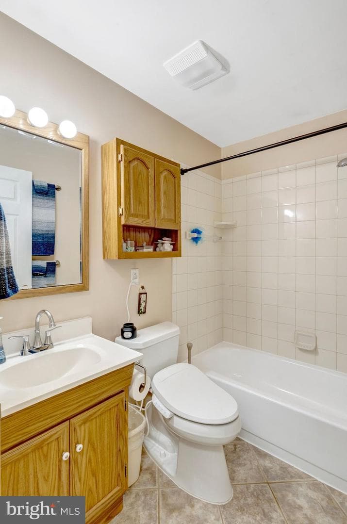 9231 Landgreen Street photo 27