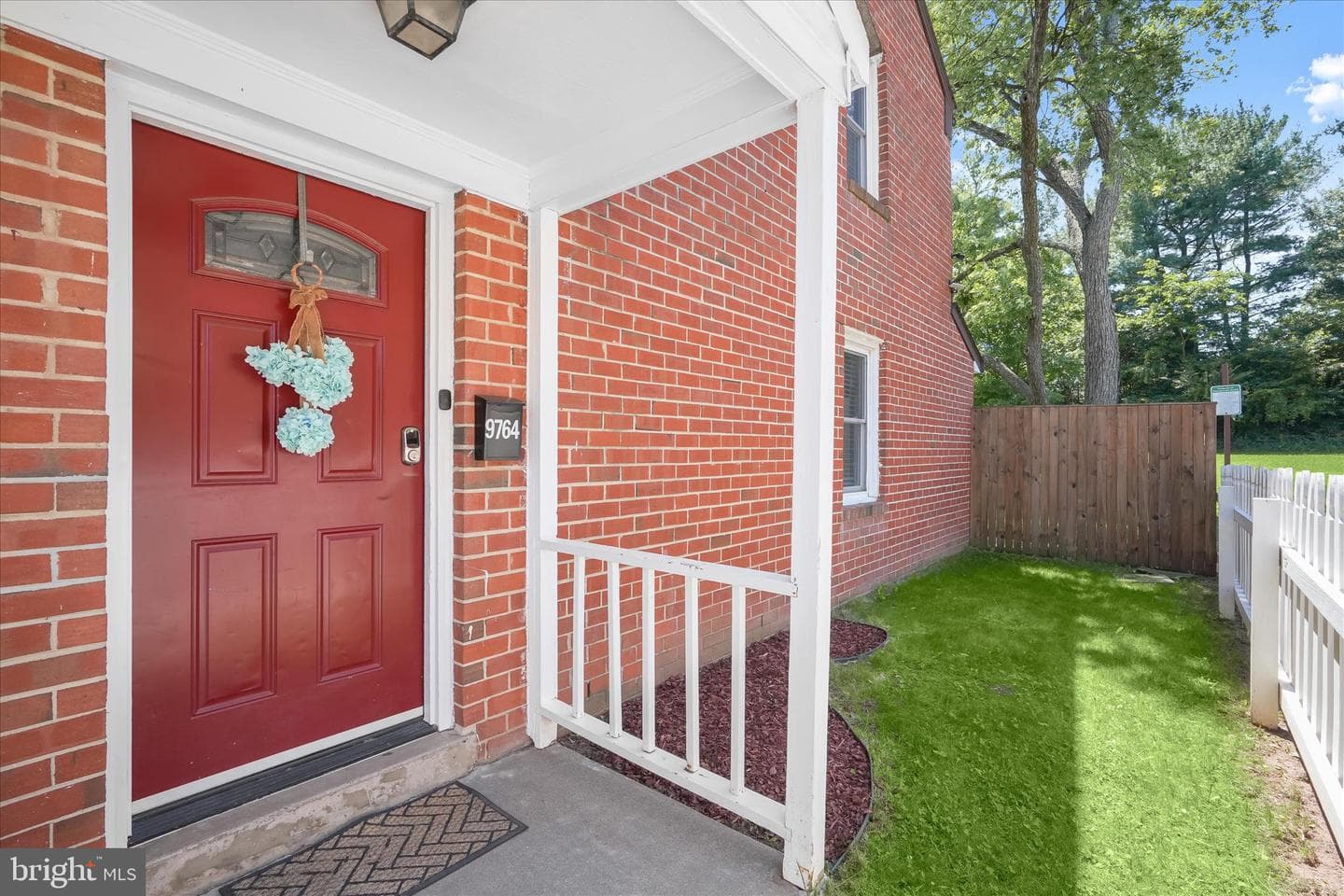9764 Bragg Lane photo 2