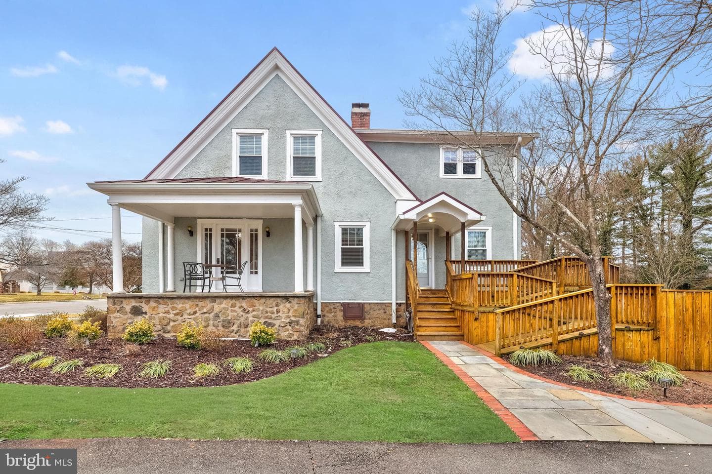 9016 Grant Avenue photo 3