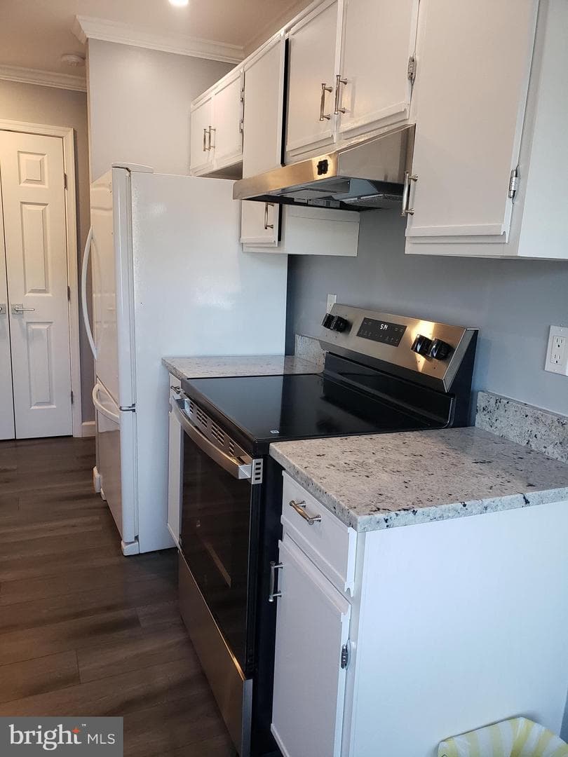 9552 Cannoneer Court #304 photo 5