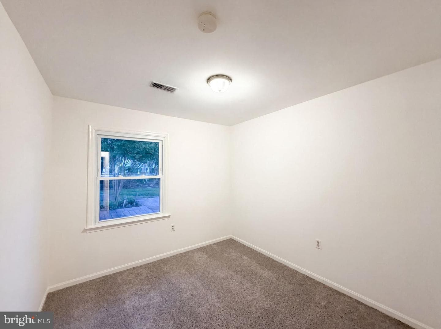 8947 Rosewood Street photo 23