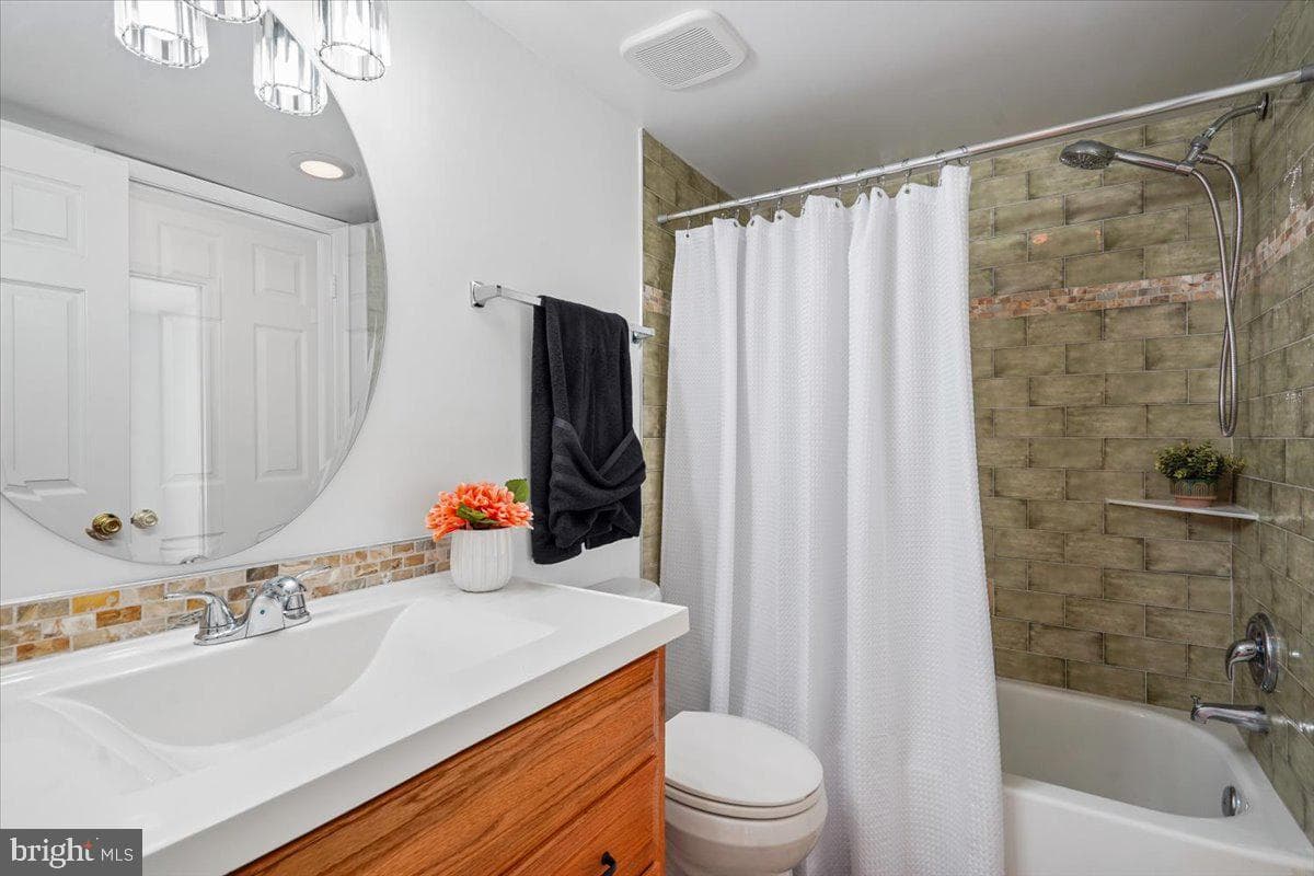 8374 Buttress Lane #103 photo 18