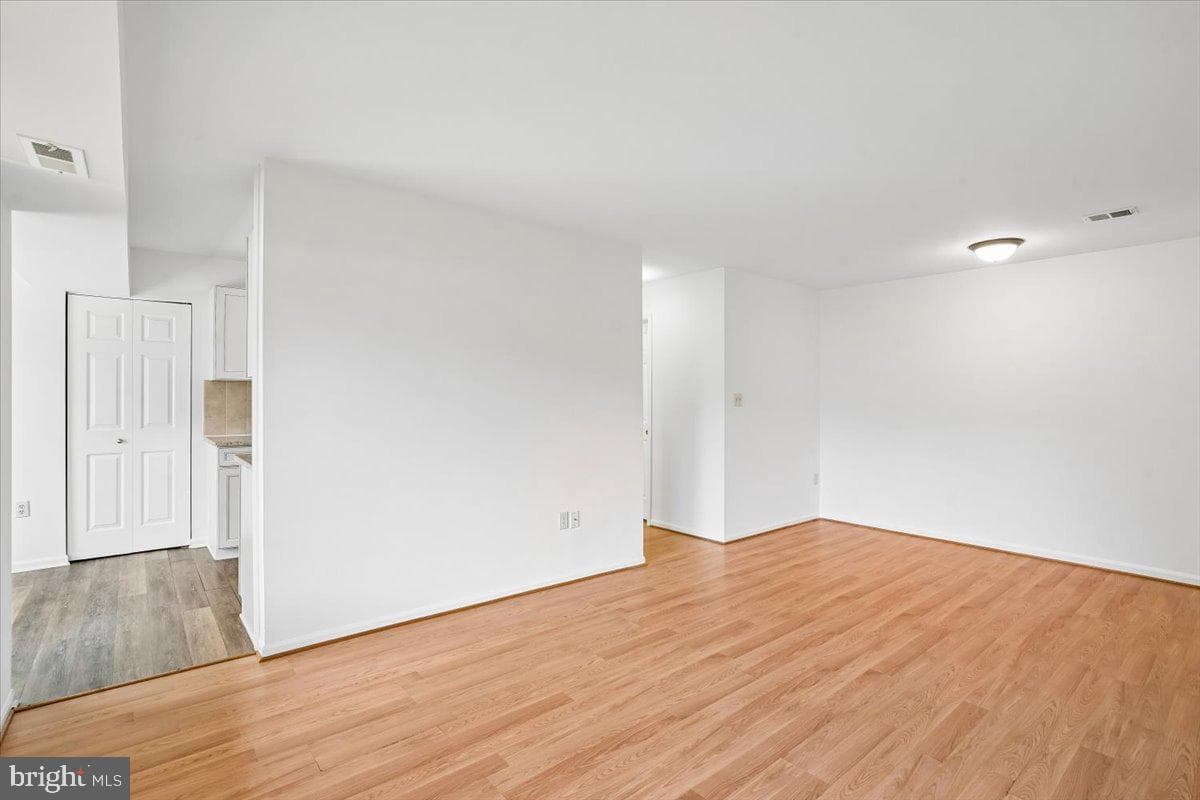8374 Buttress Lane #103 photo 5