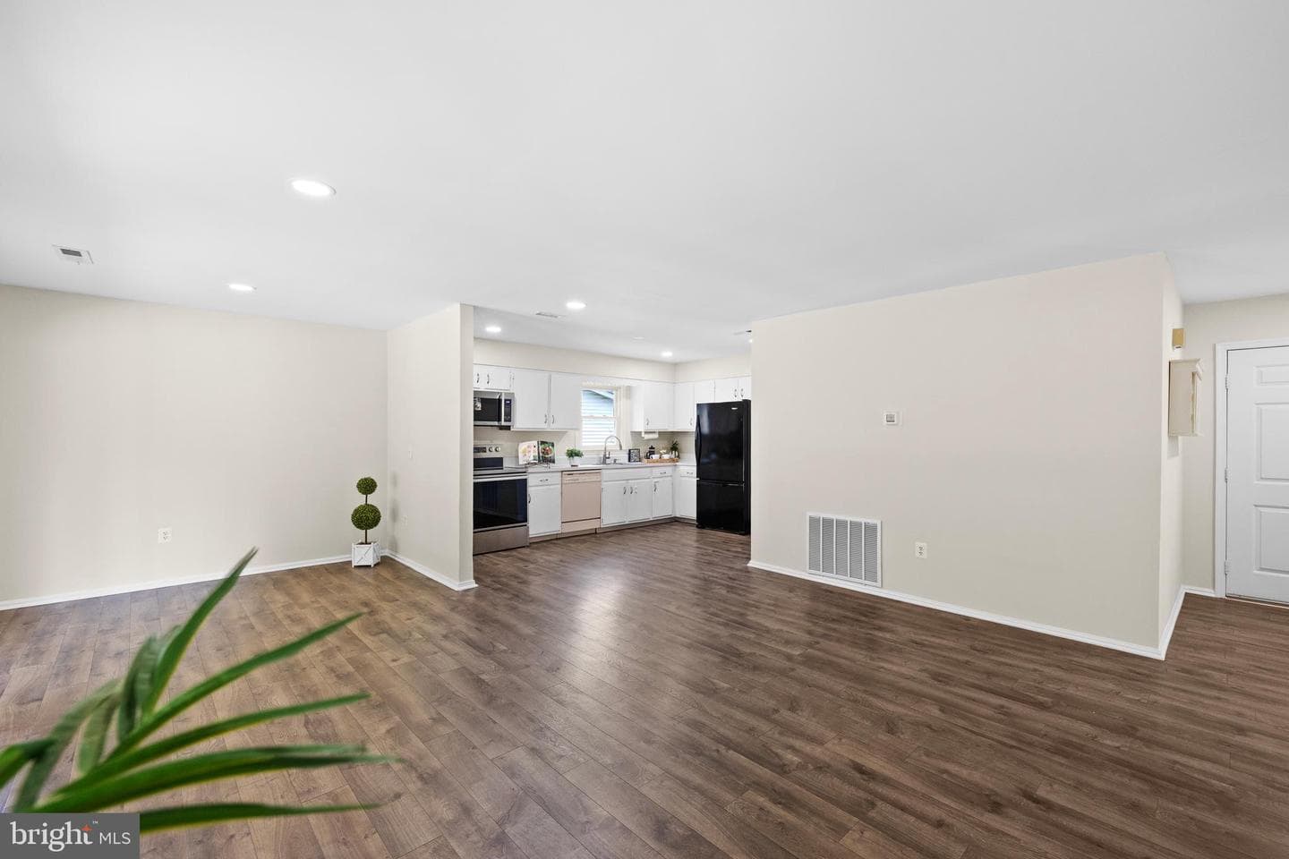 9254 Garnet Court photo 5