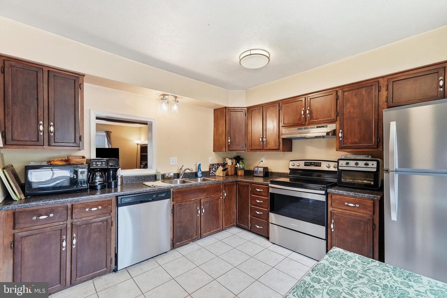 9045 Old Hickory Court photo 4