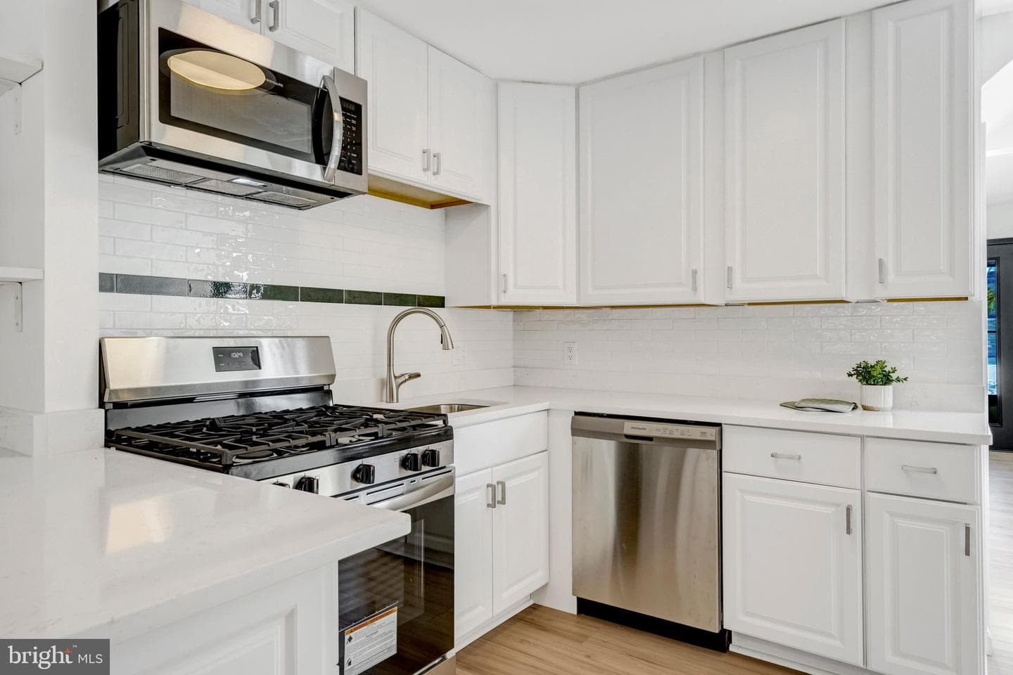 122 Scott Drive photo 14