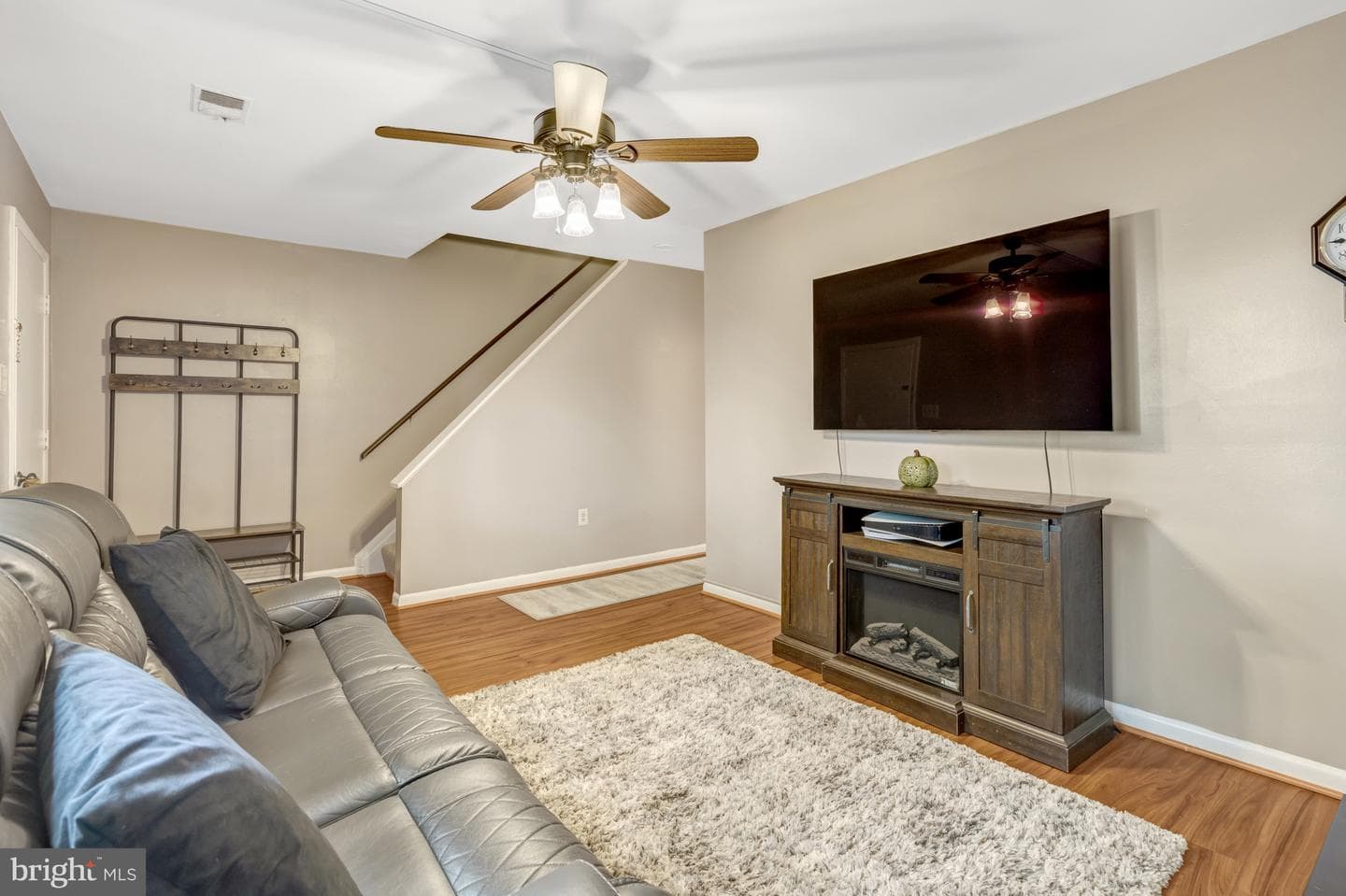 8667 Madera Court photo 3
