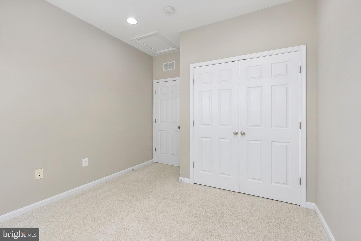 9113 Jefferson Court photo 44